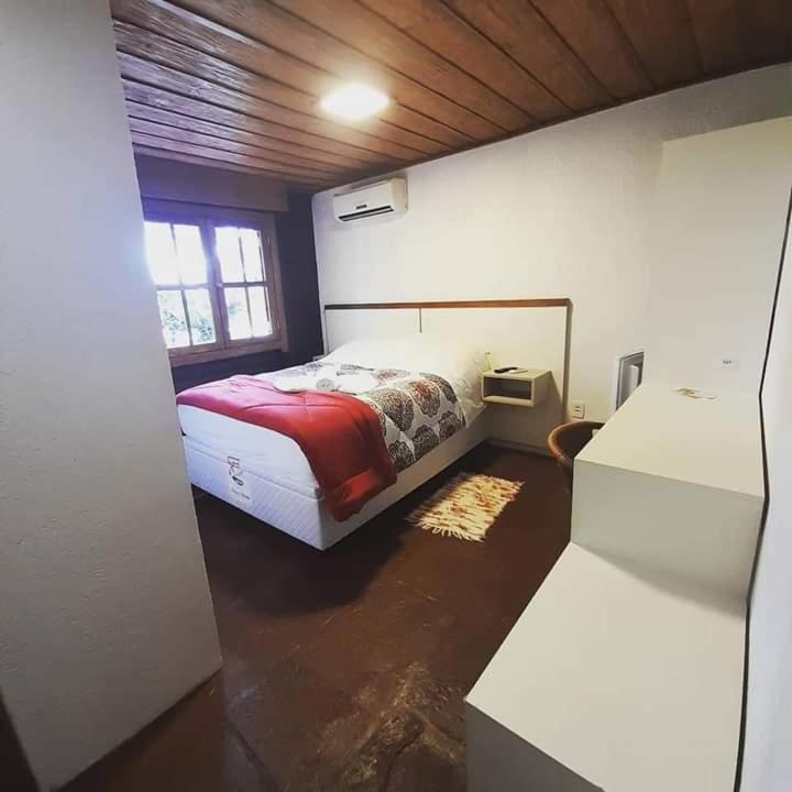 ホテルRefugio Jardim Mariana カネラ エクステリア 写真